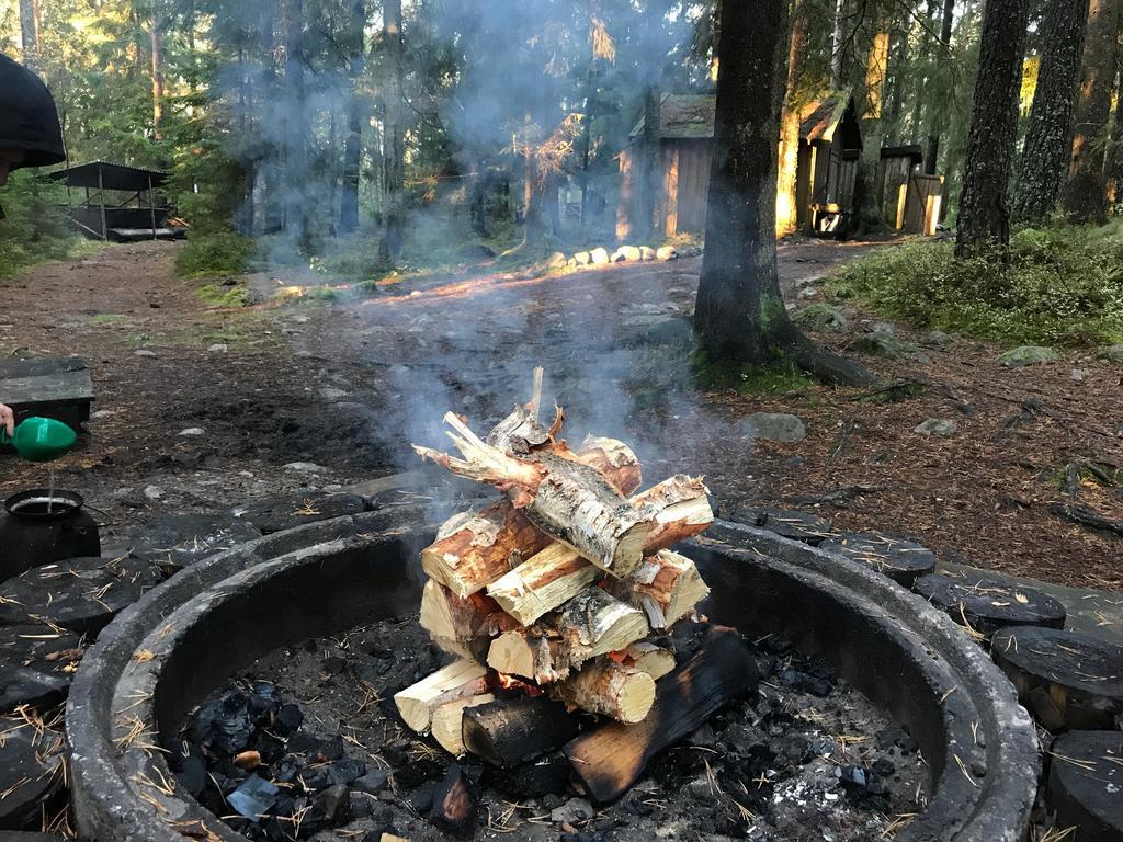 Stf Kolarbyn Eco-Lodge Skinnskatteberg Exteriér fotografie